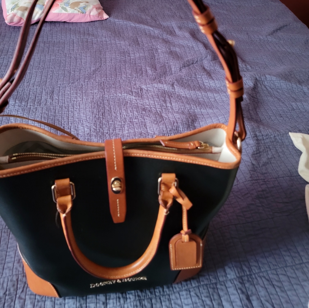 Dooney bourke handbag